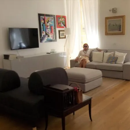 Piazza San Rocco Art Apartment Verbania